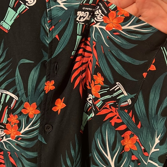 Coca-cola Men’s button up - Picture 4 of 7